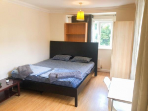 Royal Charm - Stay in Harrow